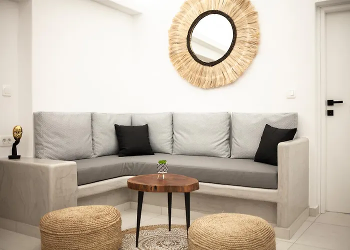 Izabela Villa Emporio (Santorini)