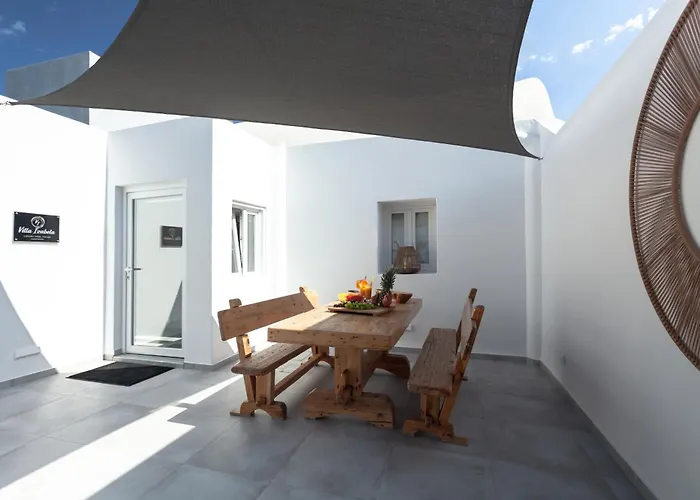 Izabela * Emporio (Santorini)