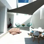 Vila Izabela Emporio (Santorini)
